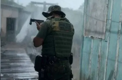 Procurado por homicídio é preso em operação com helicóptero e drone em mangue de Cubatão
