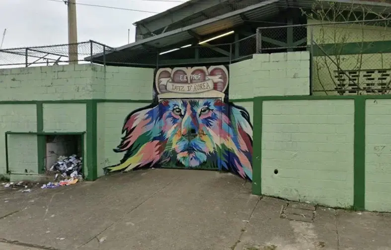 Adolescente de 13 anos é espancada dentro de escola estadual em São Vicente