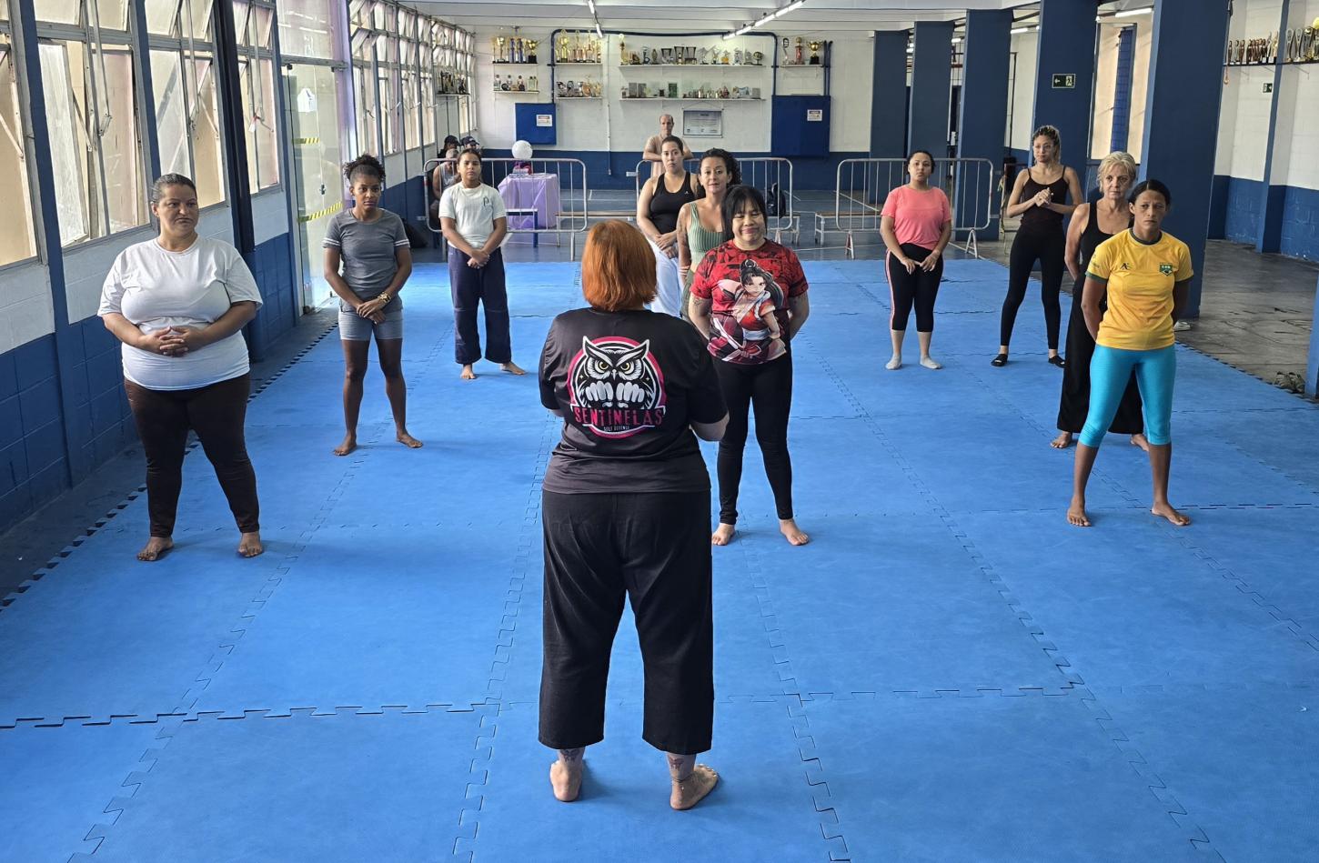 Aula aberta de defesa pessoal feminina ensinou técnicas de Krav Maga