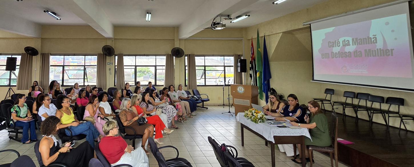 Guarujá promove café da manhã para fortalecer rede de proteção para mulheres