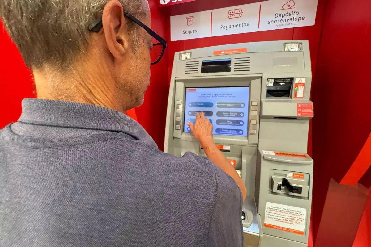 INSS pode antecipar pagamento do 13º de aposentados e pensionistas para abril e maio