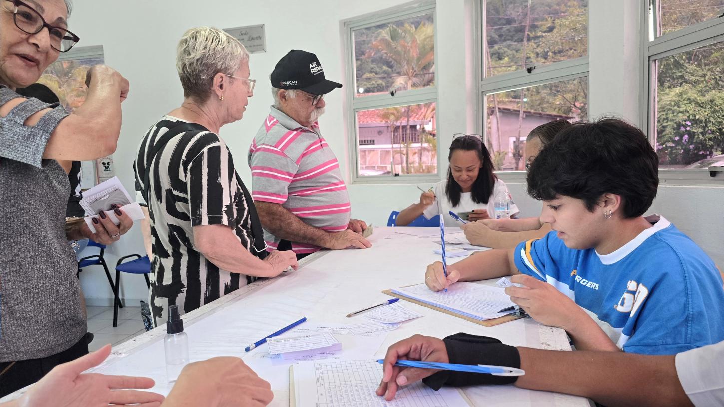 Dia D de vacinação contra a gripe tem mais de 11 mil vacinas aplicadas em Guarujá