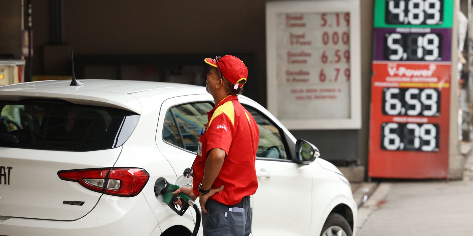 Governo propõe usar ganhos adicionais do petróleo para desonerar combustíveis