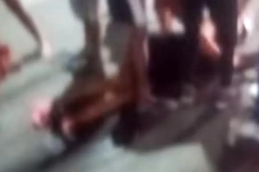 Mulher e criança ficam feridas em acidente envolvendo motocicletas em morro de Santos