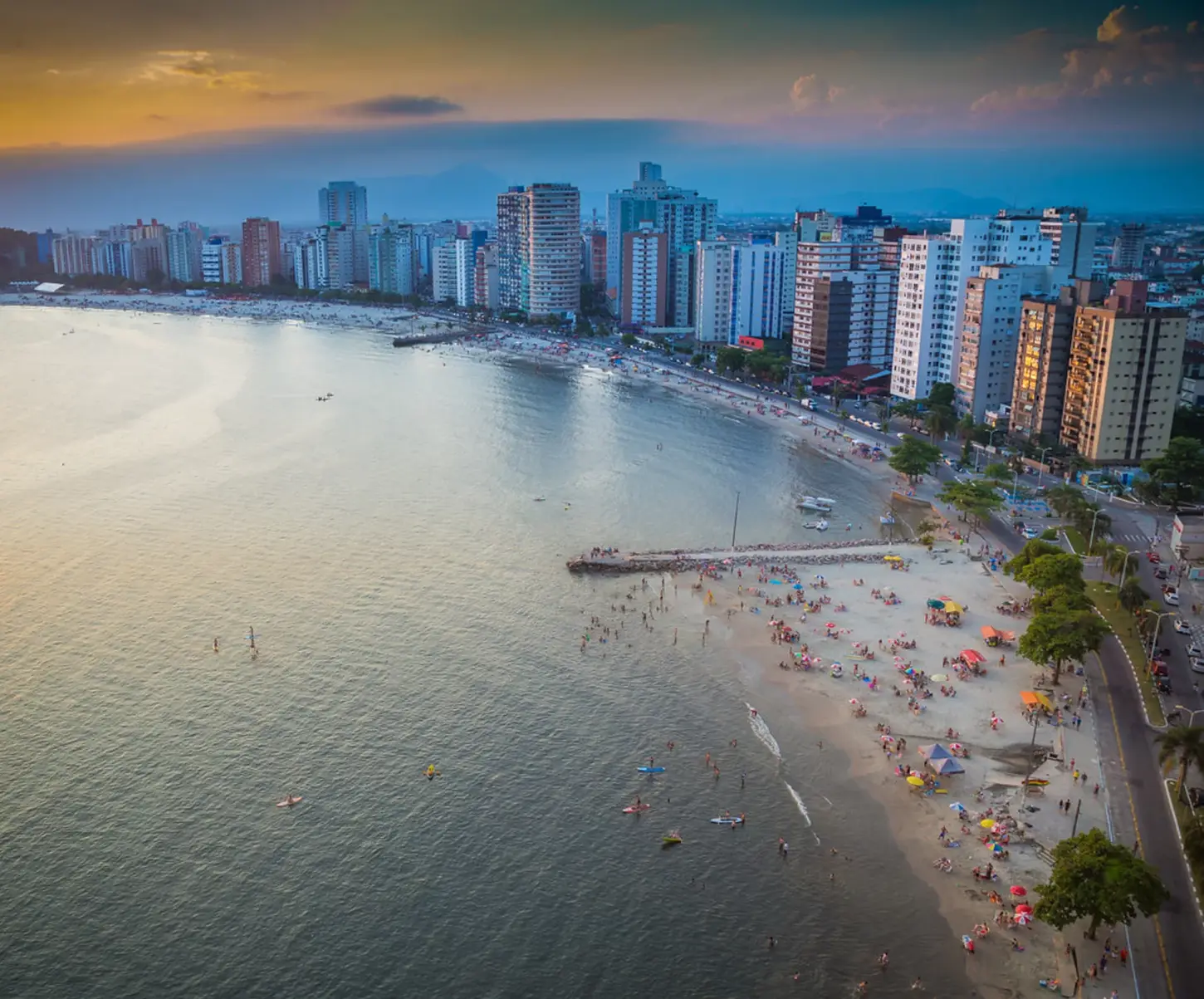 Nove praias de SP estão impróprias para banho às vésperas do feriado