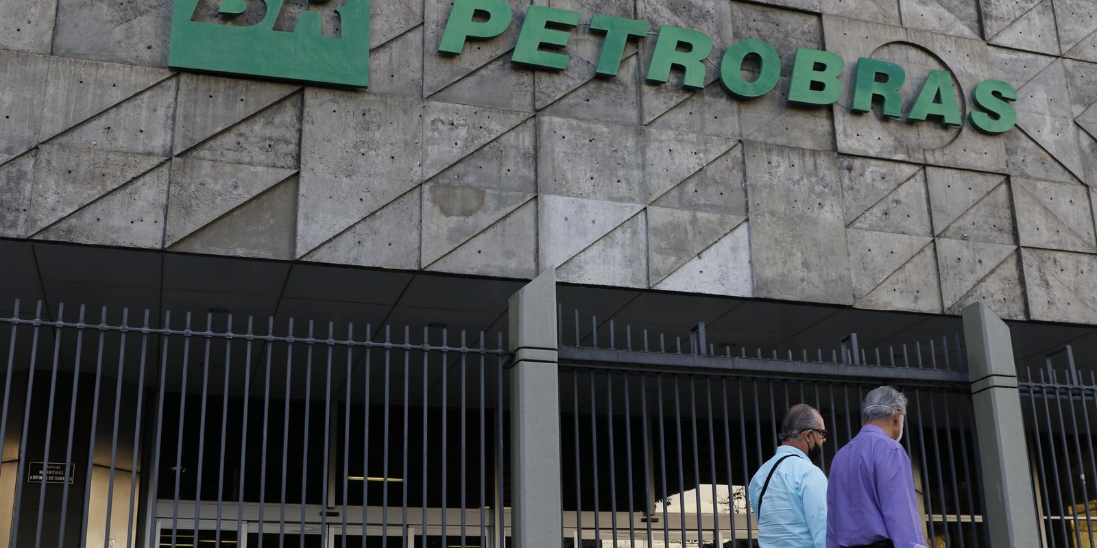 Petrobras atinge novo recorde na produção de óleo e gás natural