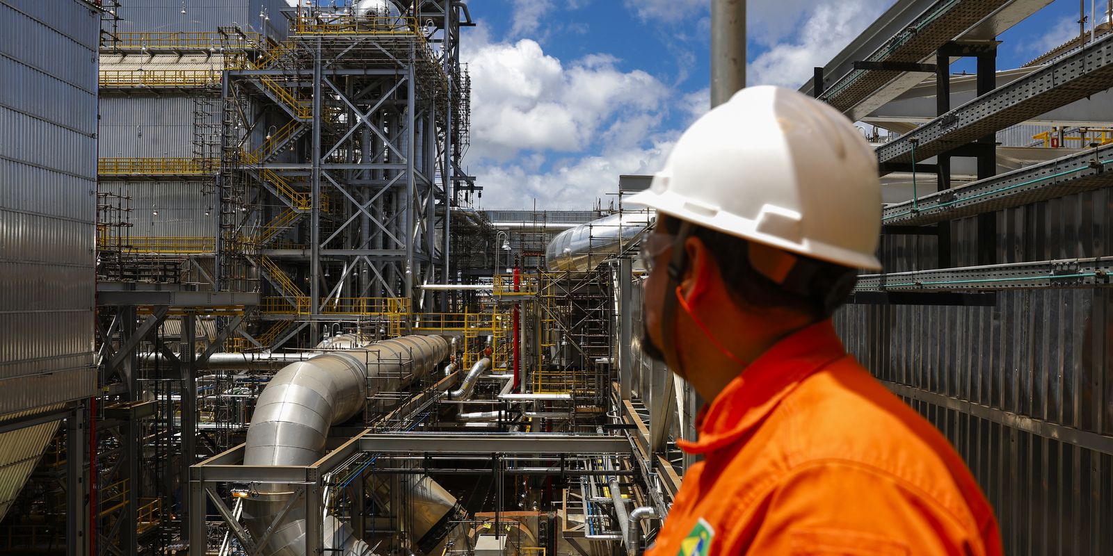 Petrobras ressarcirá clientes por valores acima do tabelado em leilão de gás