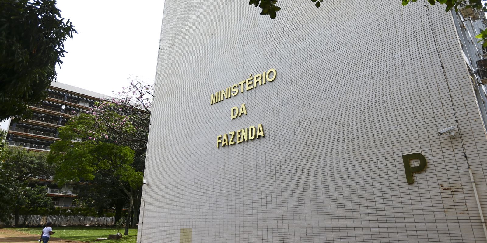 Governo regulamenta a cobrança da CBS e do IBS no âmbito da reforma tributária