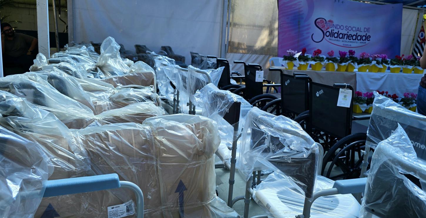 Solidariedade e reconhecimento marcam entrega de 40 cadeiras de rodas pelo Projeto Biblioteca Cidadã
