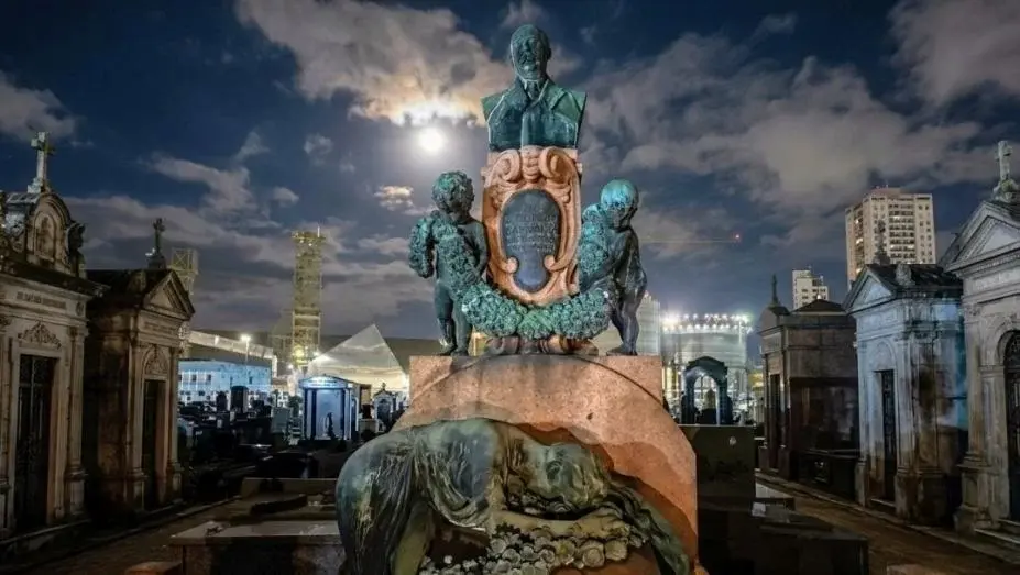 Tour em cemitério de Santos abre 150 vagas com inscrições nesta sexta