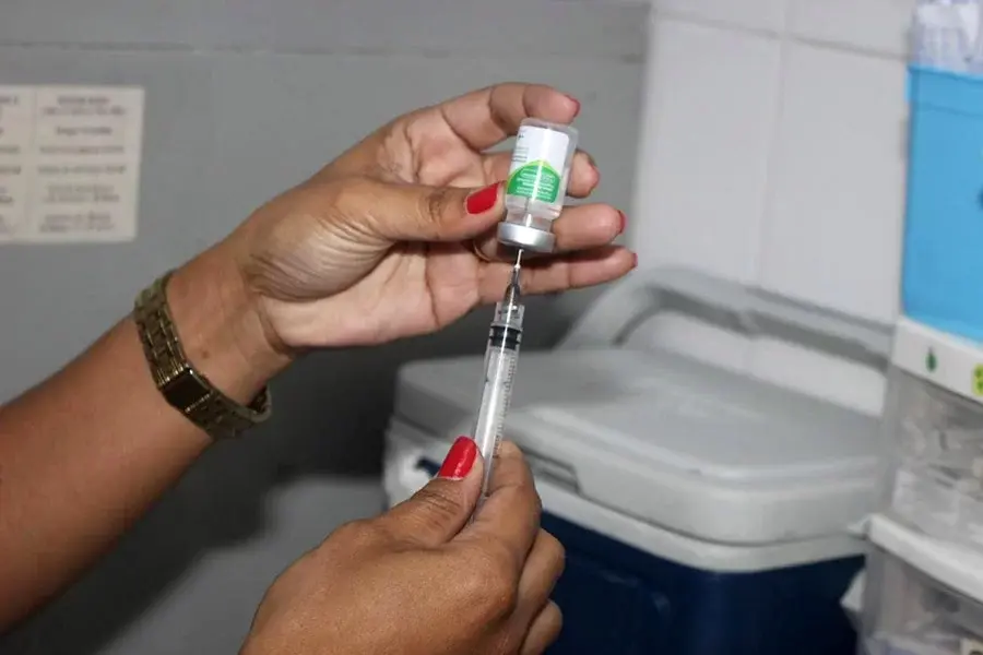 Acamados de Santos têm último dia para se inscrever para imunização contra gripe em casa