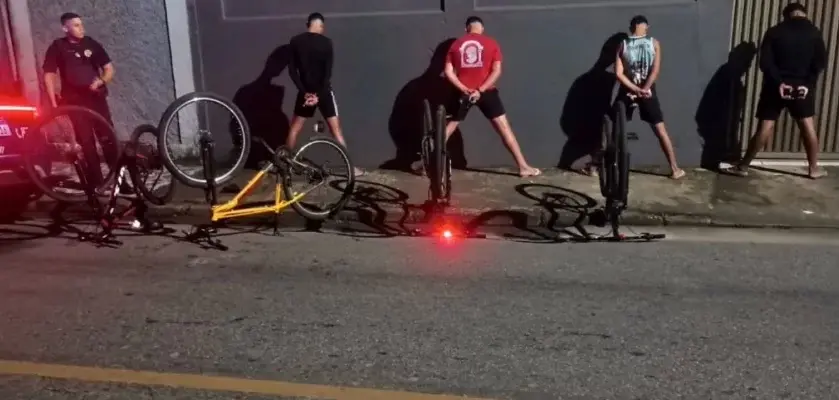 Adolescente da 'gangue da bicicleta' é detido durante abordagem em Cubatão