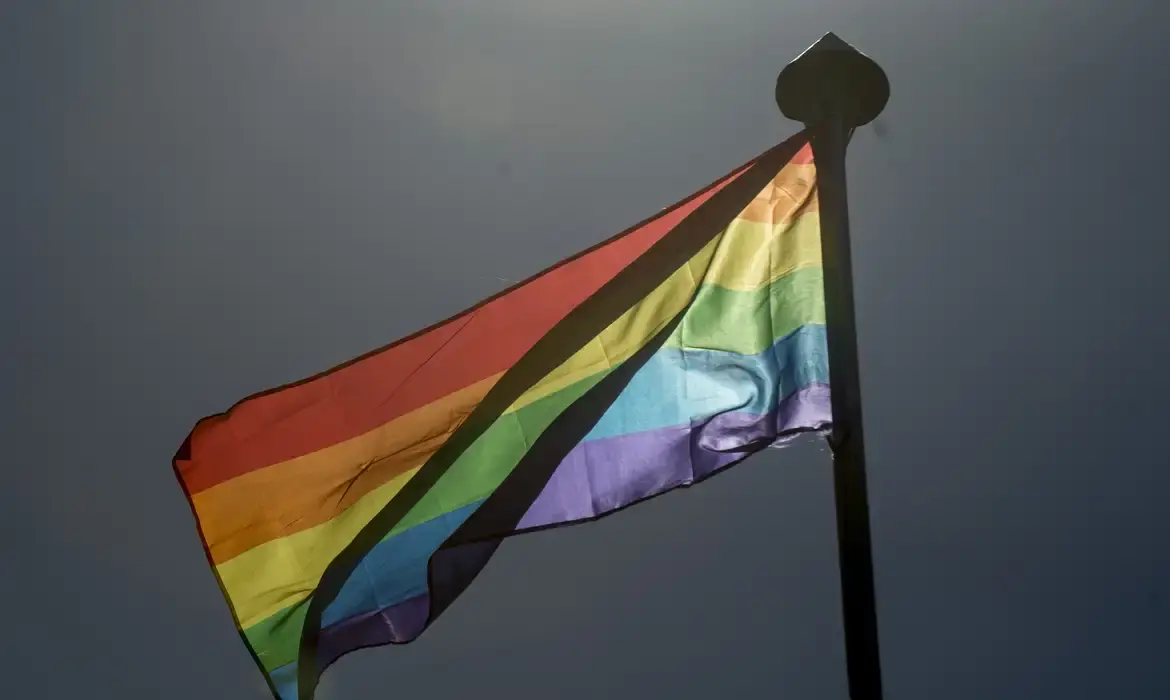 Cidades da Baixada Santista ampliam ações no combate à homofobia