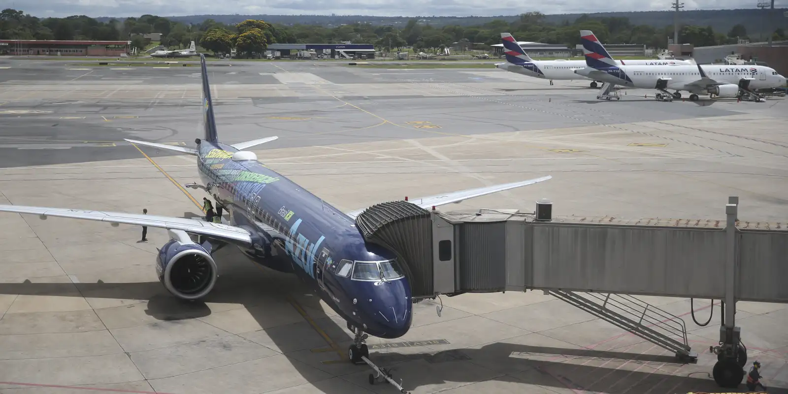 CMN aprova linha de crédito emergencial para capital de giro de companhias aéreas