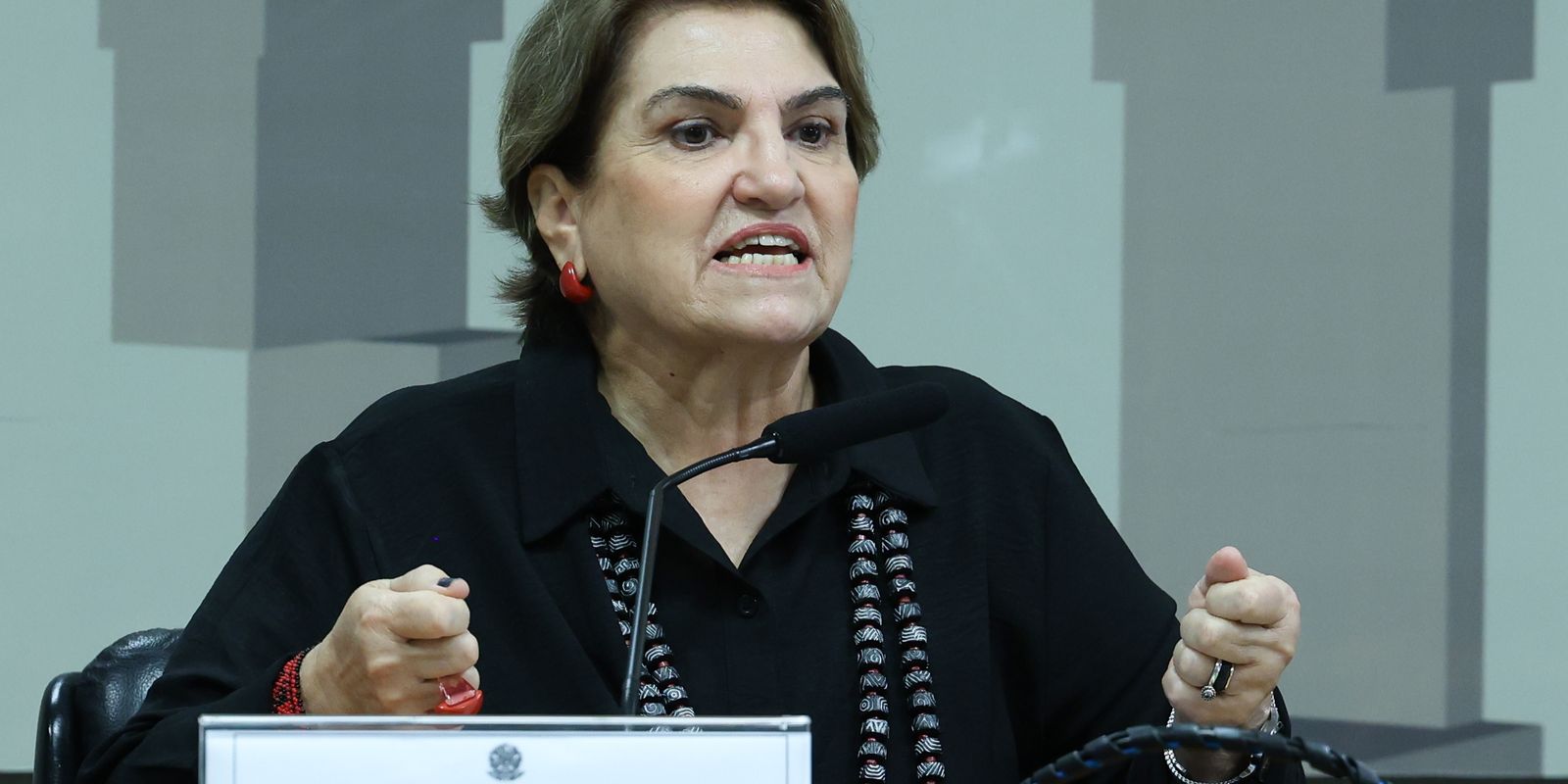 Com o fim da escala 6x1, mulheres terão mais acesso ao mercado de trabalho, afirma ministra
