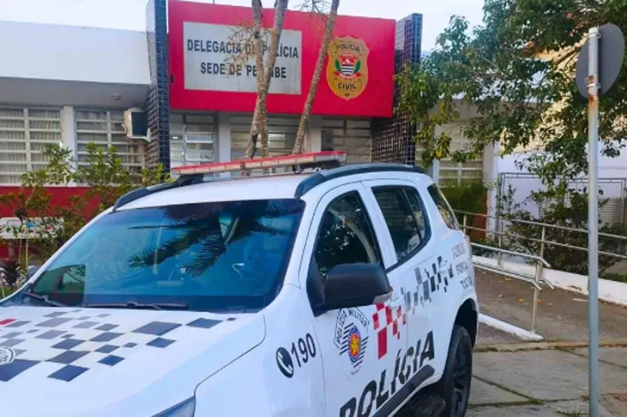 Criminoso é preso após entrar em luta corporal com proprietário de casa durante tentativa de roubo em Peruíbe