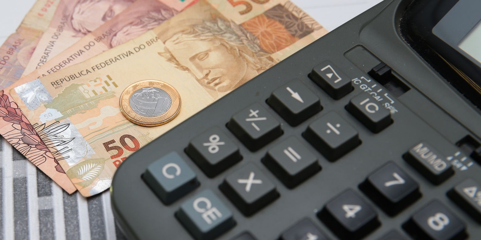 Dívida Pública Federal atinge R$ 8,798 trilhões em abril, revelam dados do Tesouro Nacional