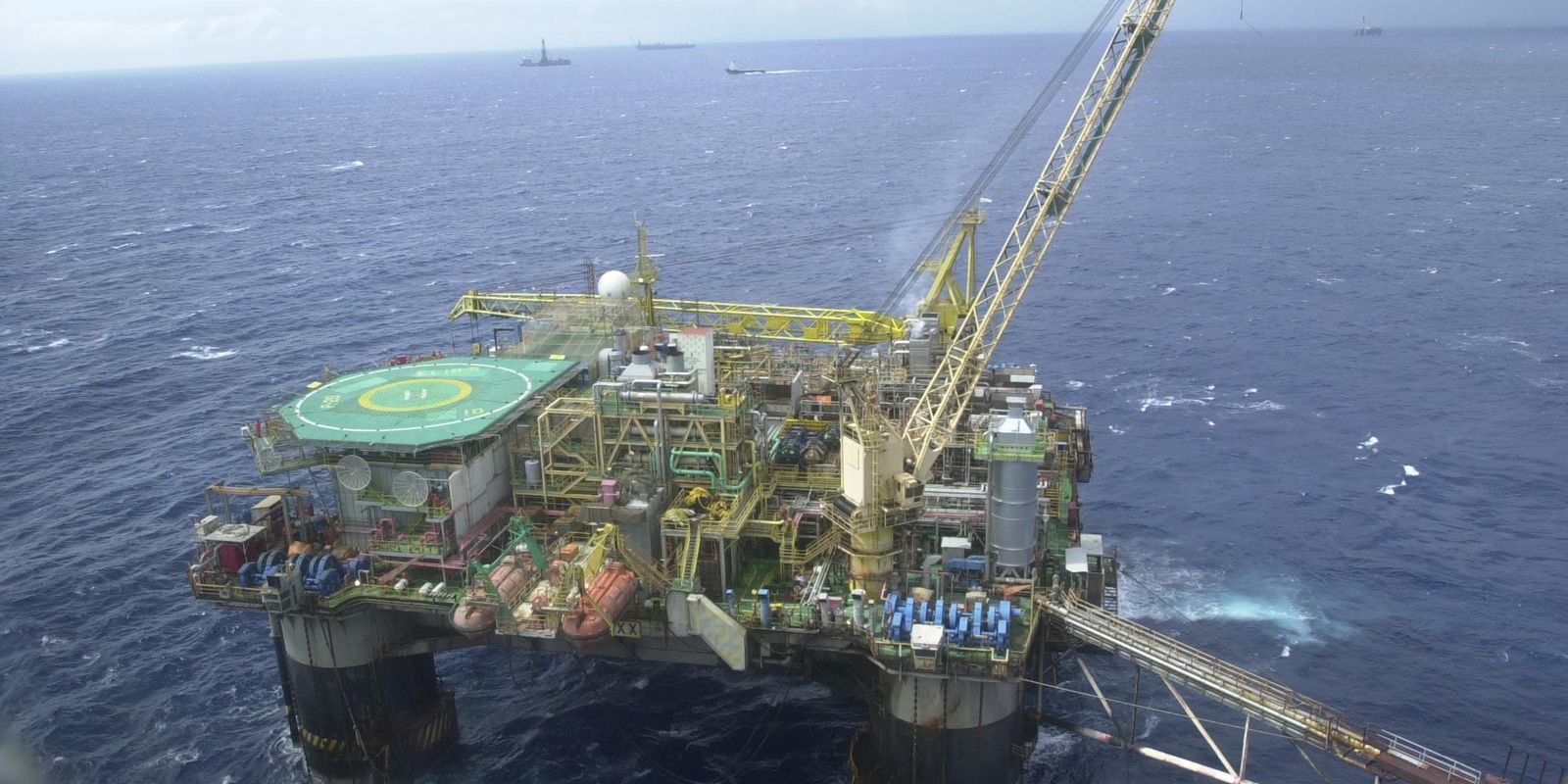 Brasil atinge pico de produção de petróleo em meio a tensões globais