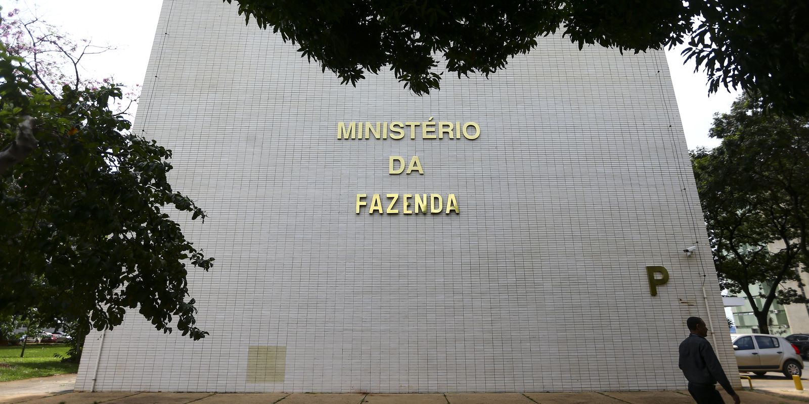 Fazenda alerta para site falso do Novo Desenrola Brasil em meio a golpes contra endividados