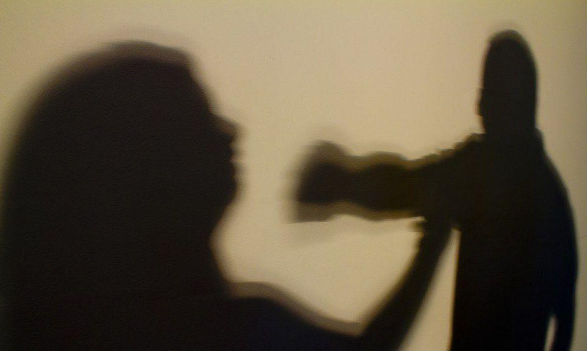Feminicídios em SP atingem novo recorde e sobem 41% no trimestre; homicídios, roubos e furtos caem