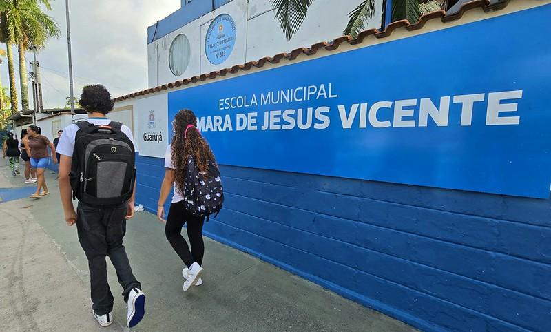 Guarujá lança programa de bolsa incentivo a alunos que se destacam em Matemática