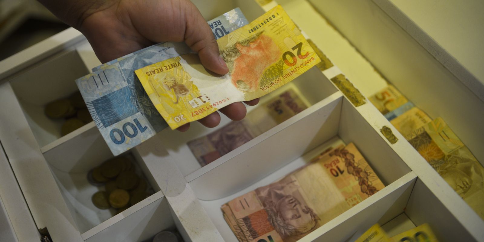 INPC, índice de inflação para salários, acumula 4,11% em 12 meses