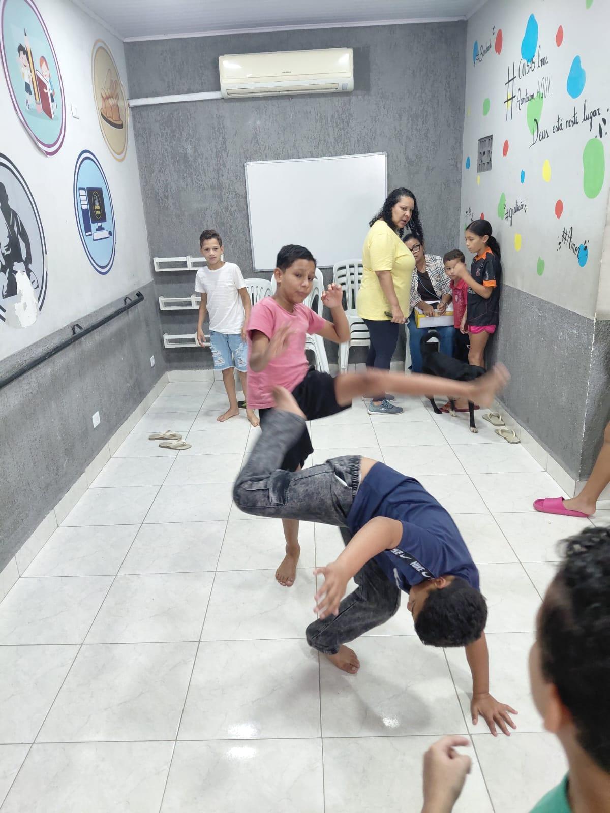 CRAS de Guarujá promovem ações e fortalecem vínculos na Semana Mundial do Brincar
