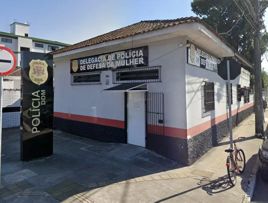 Mulher é presa após tentar matar ex-companheira a facadas em Cubatão