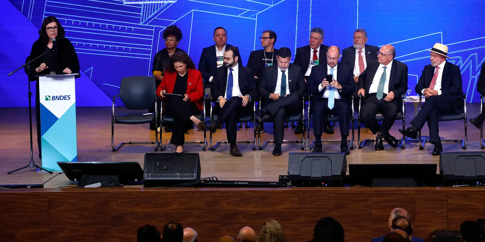 Programa Nova Indústria Brasil receberá R$ 140 bilhões adicionais em 2026