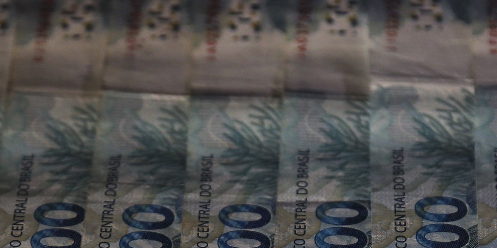 Redução de impostos e equilíbrio fiscal são prioridades para a indústria, revela CNI