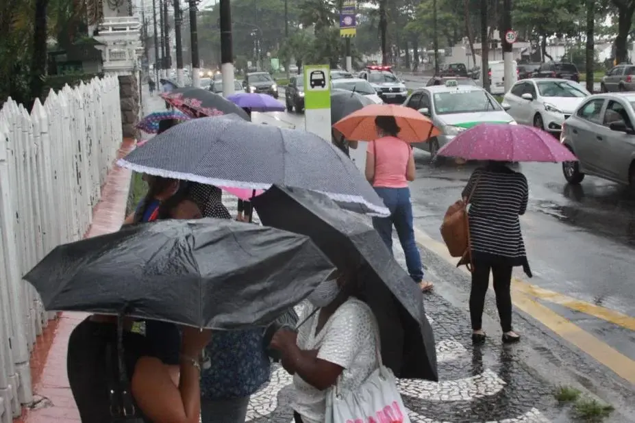 Semana começa com frio e tempo firme na Baixada Santista, mas chuva volta a partir de quarta-feira