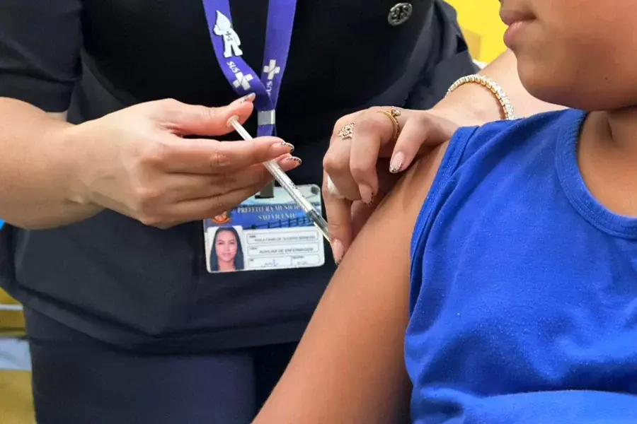 Vacina Pneumo 20 começa a ser aplicada na Baixada Santista e amplia proteção contra pneumonia e meningite