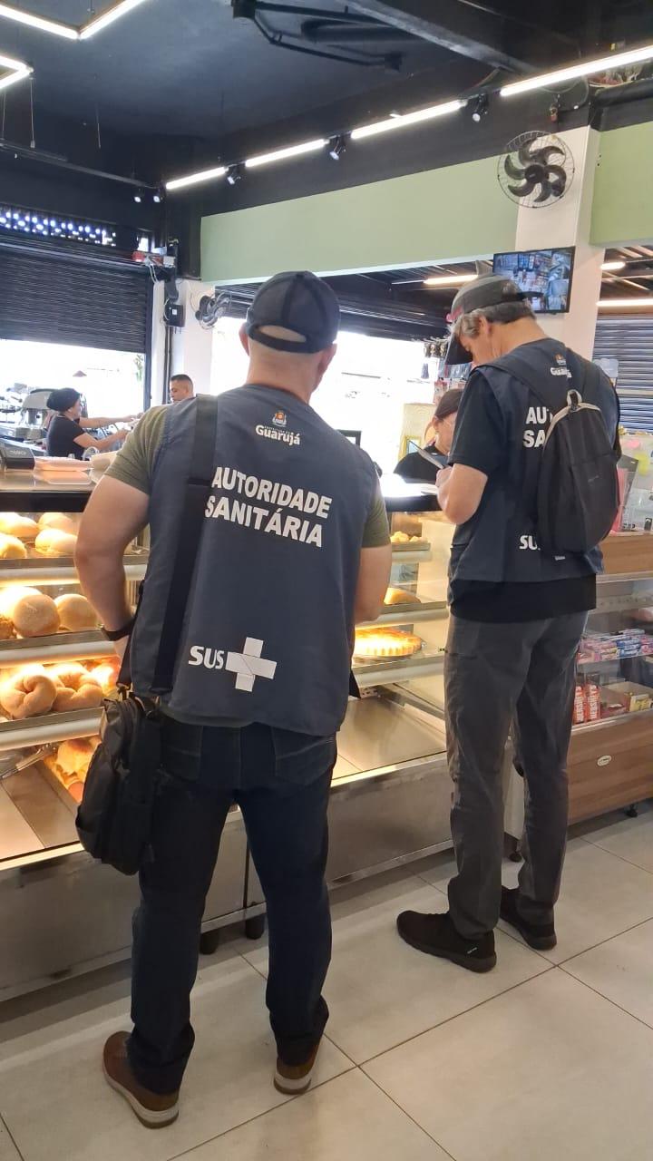 Vigilância Sanitária de Guarujá vistoria 22 padarias e emite 164 autos