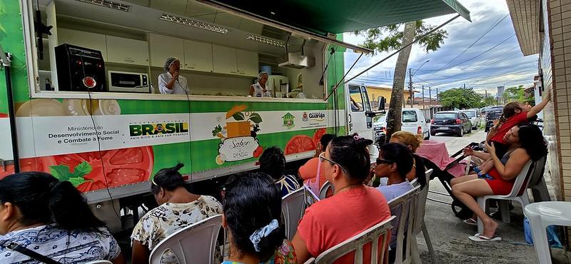 Caminhão Sabor e Renda Kids abre programação do 2º semestre no CRAS Enseada