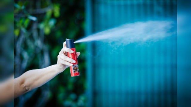 Começa a valer lei que autoriza venda de spray de pimenta para mulheres; veja regras