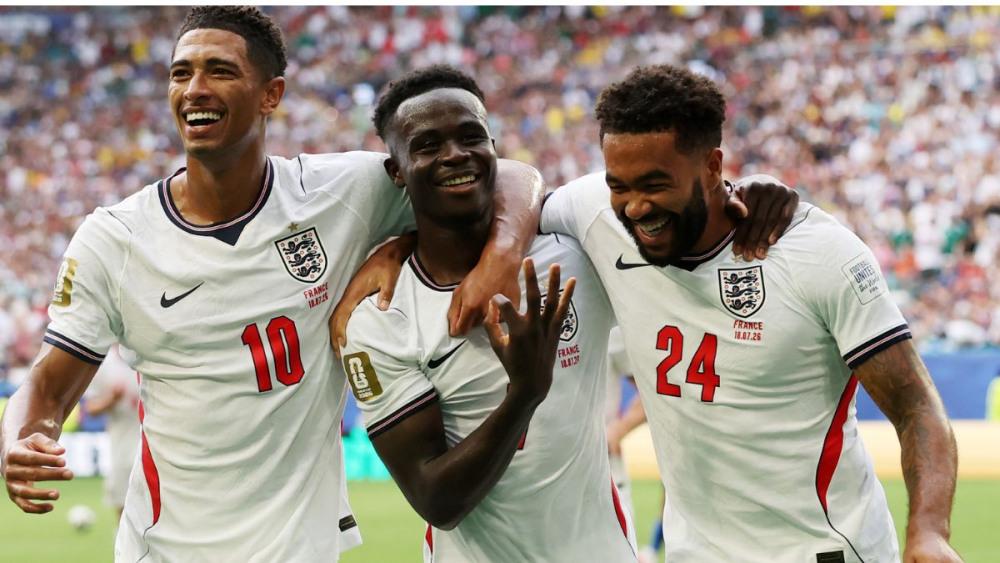 Em jogo com 10 gols, Inglaterra confirma 3º lugar na Copa sobre a França