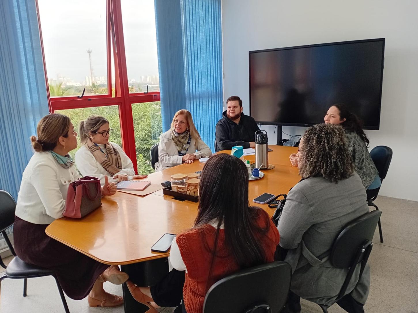 Guarujá e Bertioga se reúnem para troca de experiências referentes ao programa de estágio
