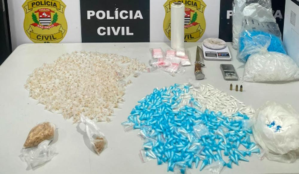 Mais de 1,6 mil porções de drogas são apreendidas em manguezal de São Vicente