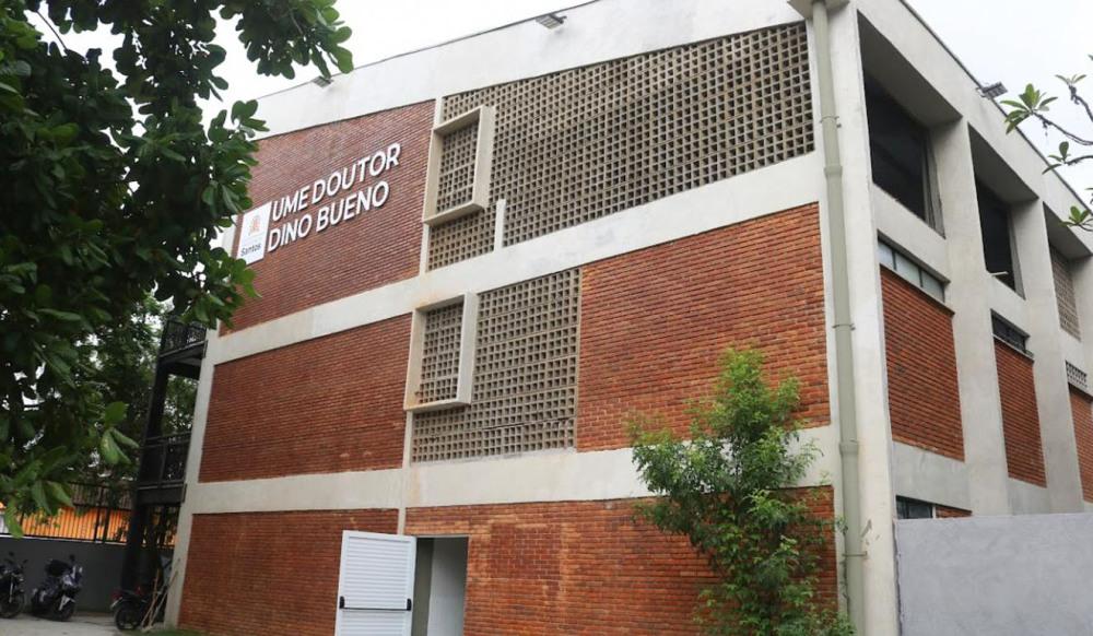 Menino com TEA fica ferido após se cortar dentro de escola municipal em Santos