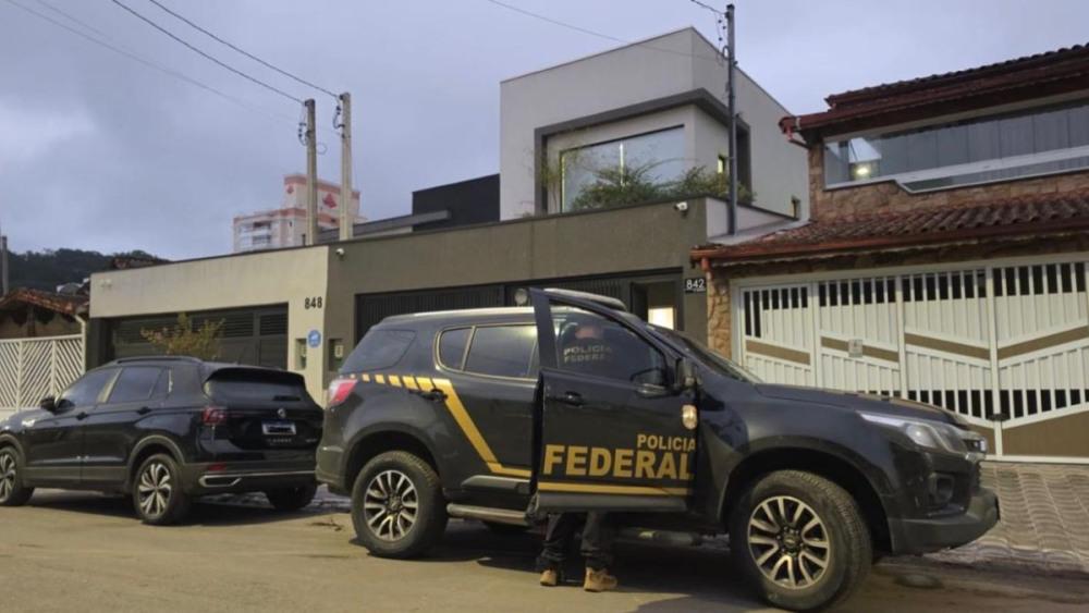 PF cumpre mandados em Santos e PG por esquema de R$ 10 bi