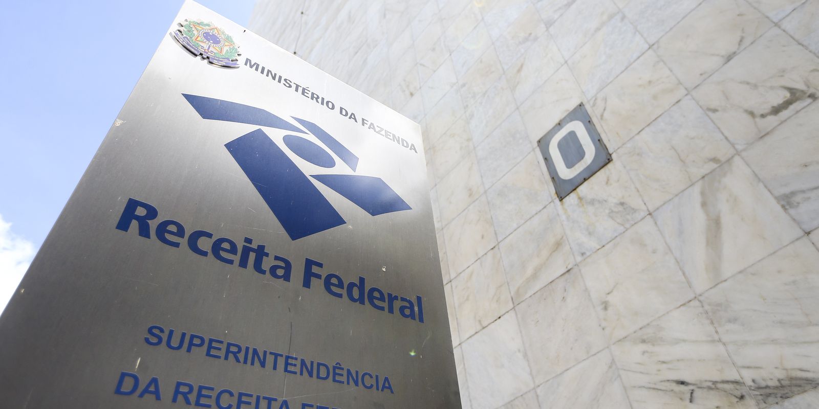 Governo reduz projeção do imposto sobre dividendos para R$ 17,2 bilhões