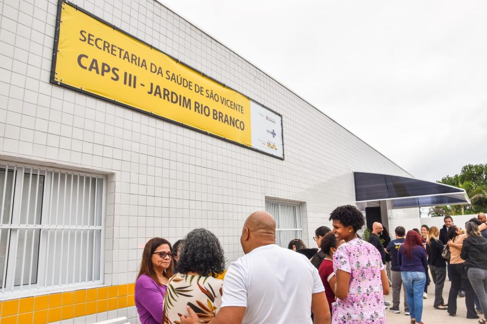 São Vicente reabre Caps reformado e amplia frota do Samu