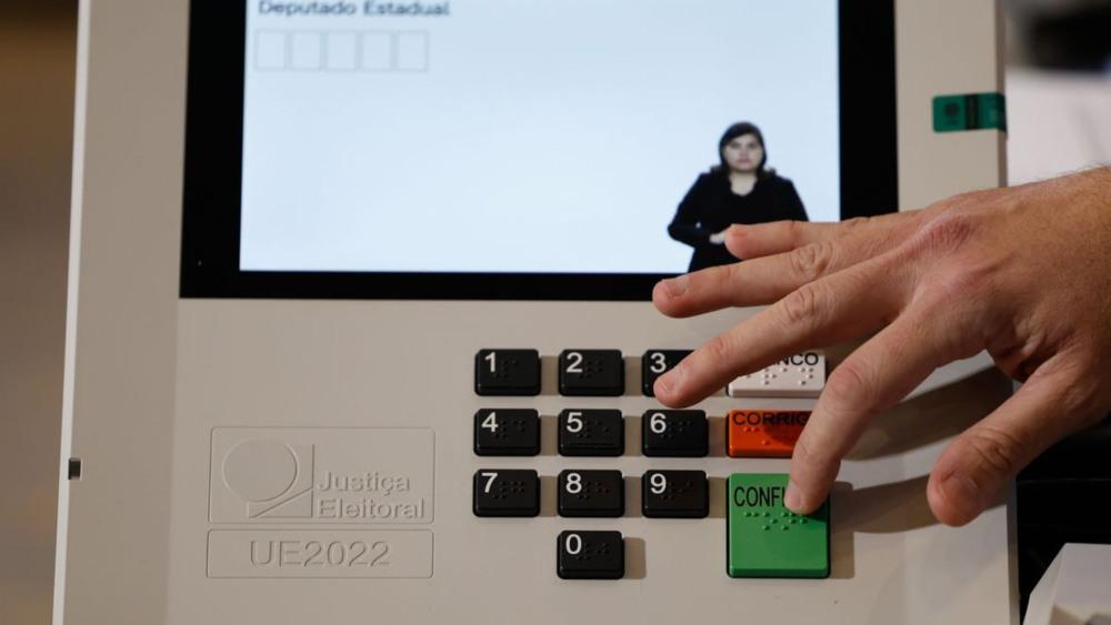 Campanha eleitoral nas ruas e propaganda virtual começam hoje