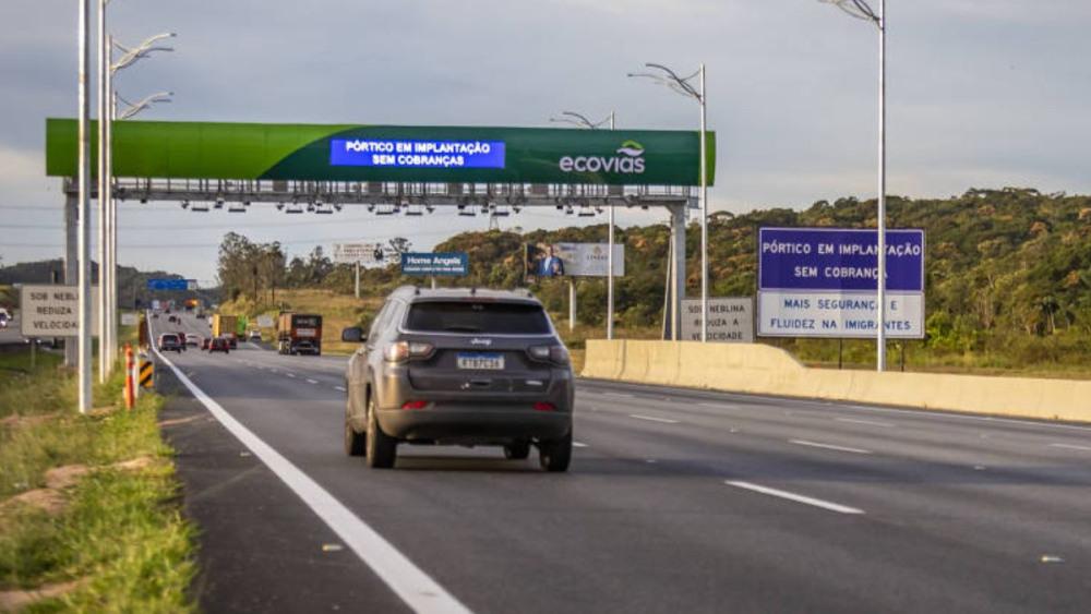 CNH digital vai centralizar aviso e pagamento de pedágio free flow