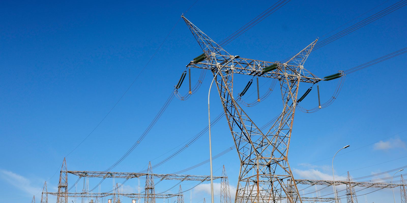 Governo regulamenta abertura do mercado livre de energia para residências até 2028