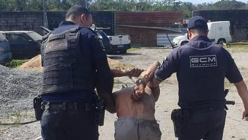 Homem é detido após invadir pátio de veículos em Guarujá