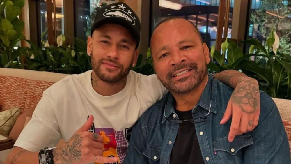 Pai nega aposentadoria de Neymar na seleção