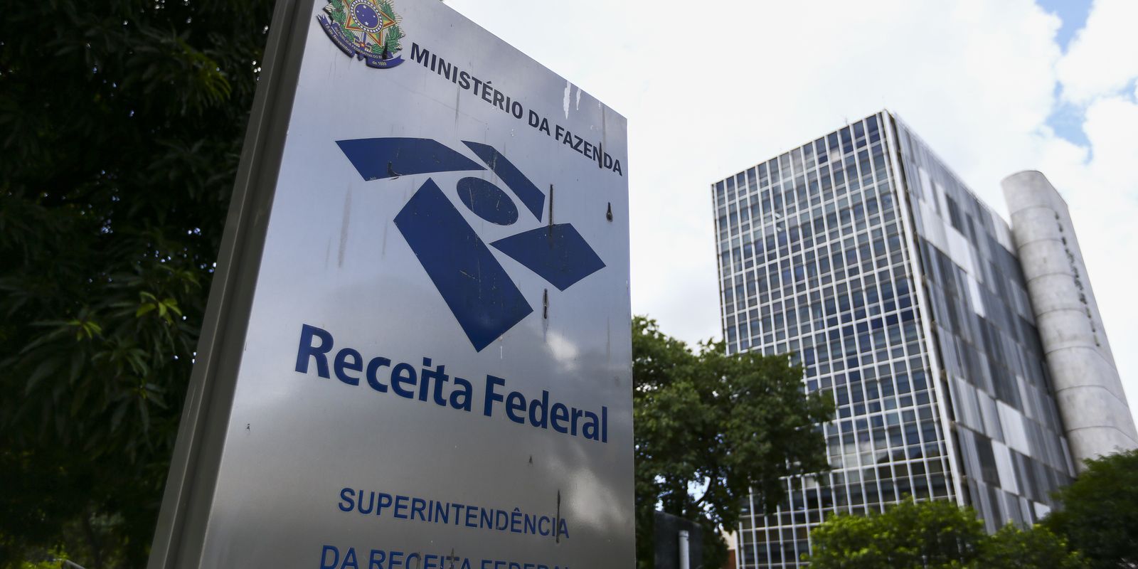 Receita arrecada R$ 3,1 bilhões com IR sobre dividendos até julho
