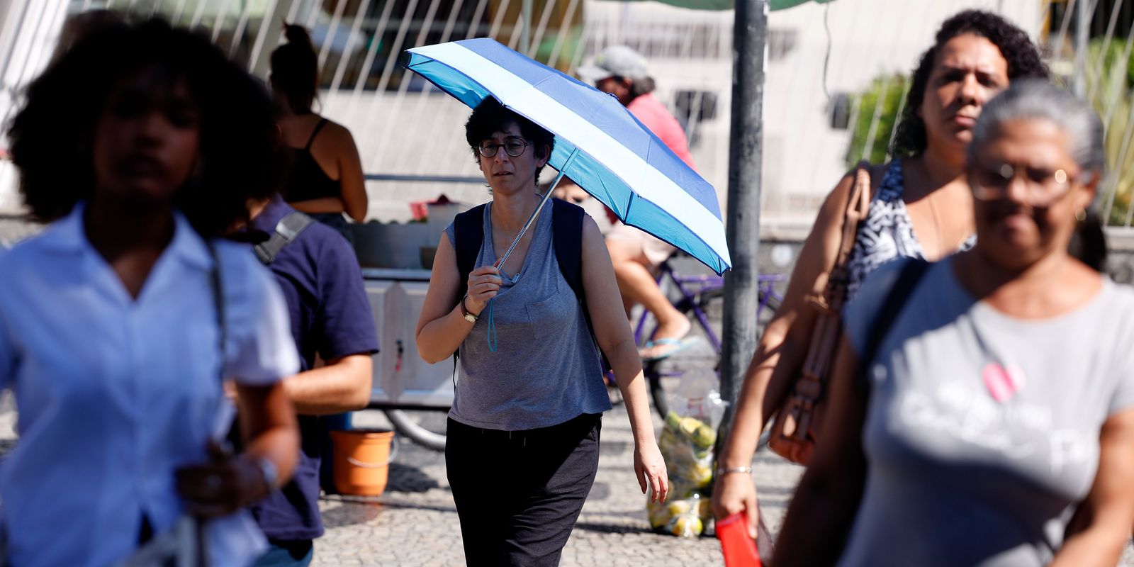 Projeção para o salário mínimo indica valor de R$ 1.741 em 2027