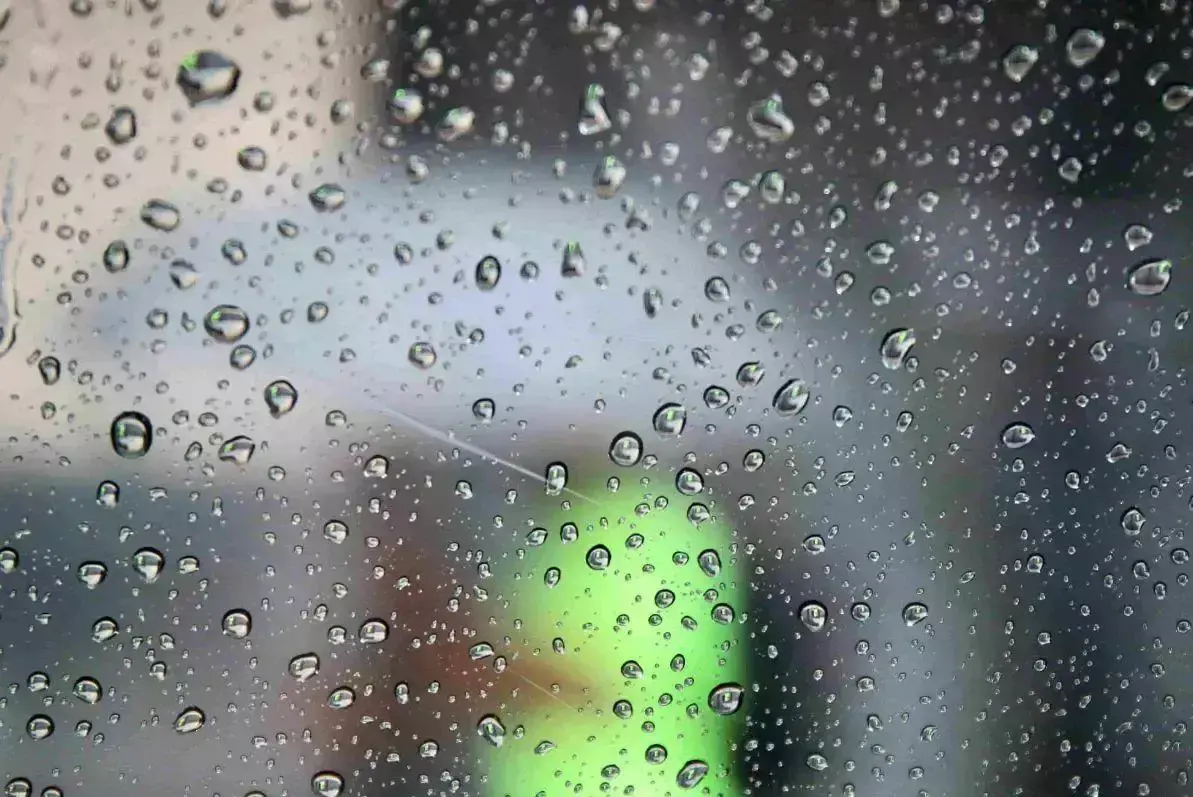 Chuva e ventos fortes atingem o litoral de São Paulo antes da primavera; veja temperaturas